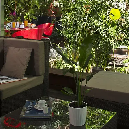 Des Arceaux Hotel 3*