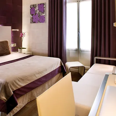 Des Arceaux Hotel 3*