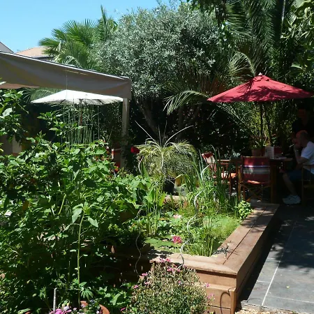 Des Arceaux Hotel 3*