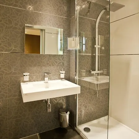 Des Arceaux Hotel