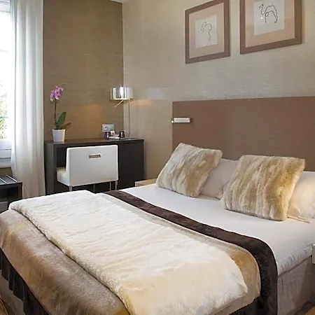 Des Arceaux 3* Montpellier