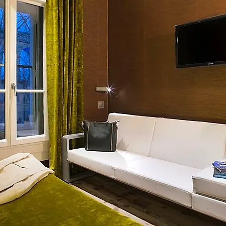Des Arceaux Hotel