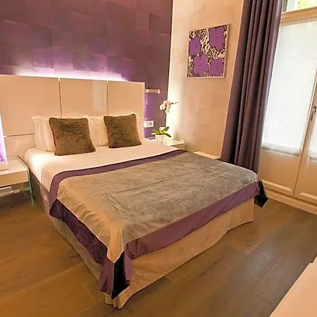 Des Arceaux 3* Montpellier