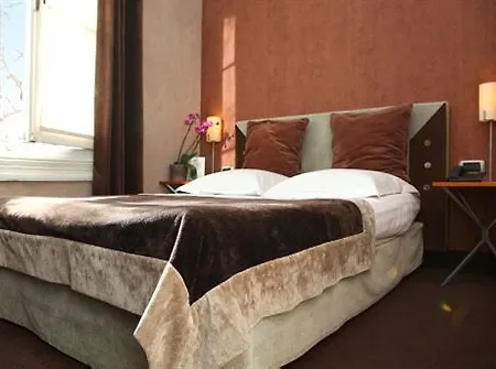 Des Arceaux Hotel 3*
