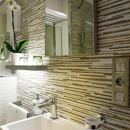 Des Arceaux 3* Montpellier