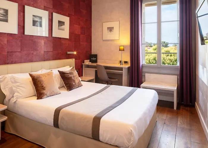 Des Arceaux 3* Montpellier