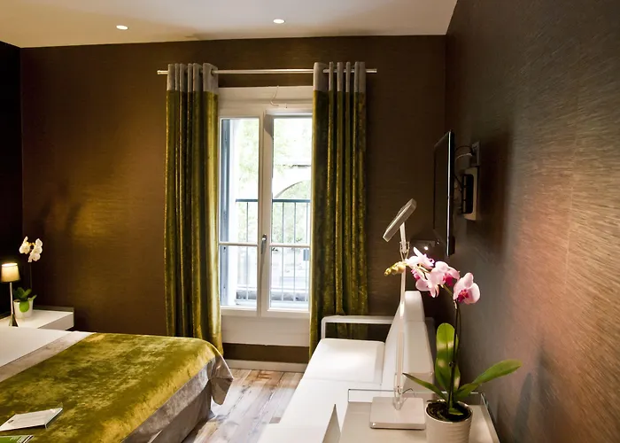 Des Arceaux Hotel 3*