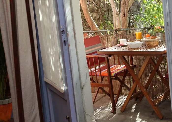 Des Arceaux Hotel 3*