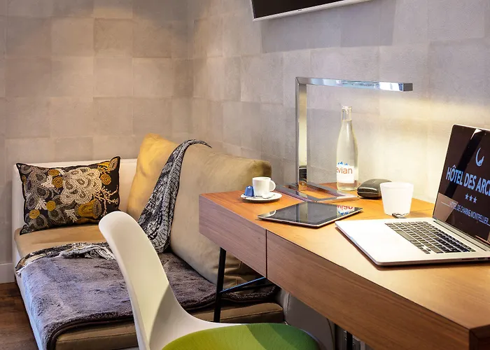 Des Arceaux 3* Montpellier