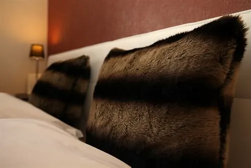 Des Arceaux Hotel 3*