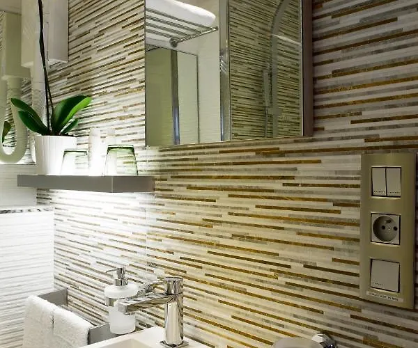 Des Arceaux 3* Montpellier